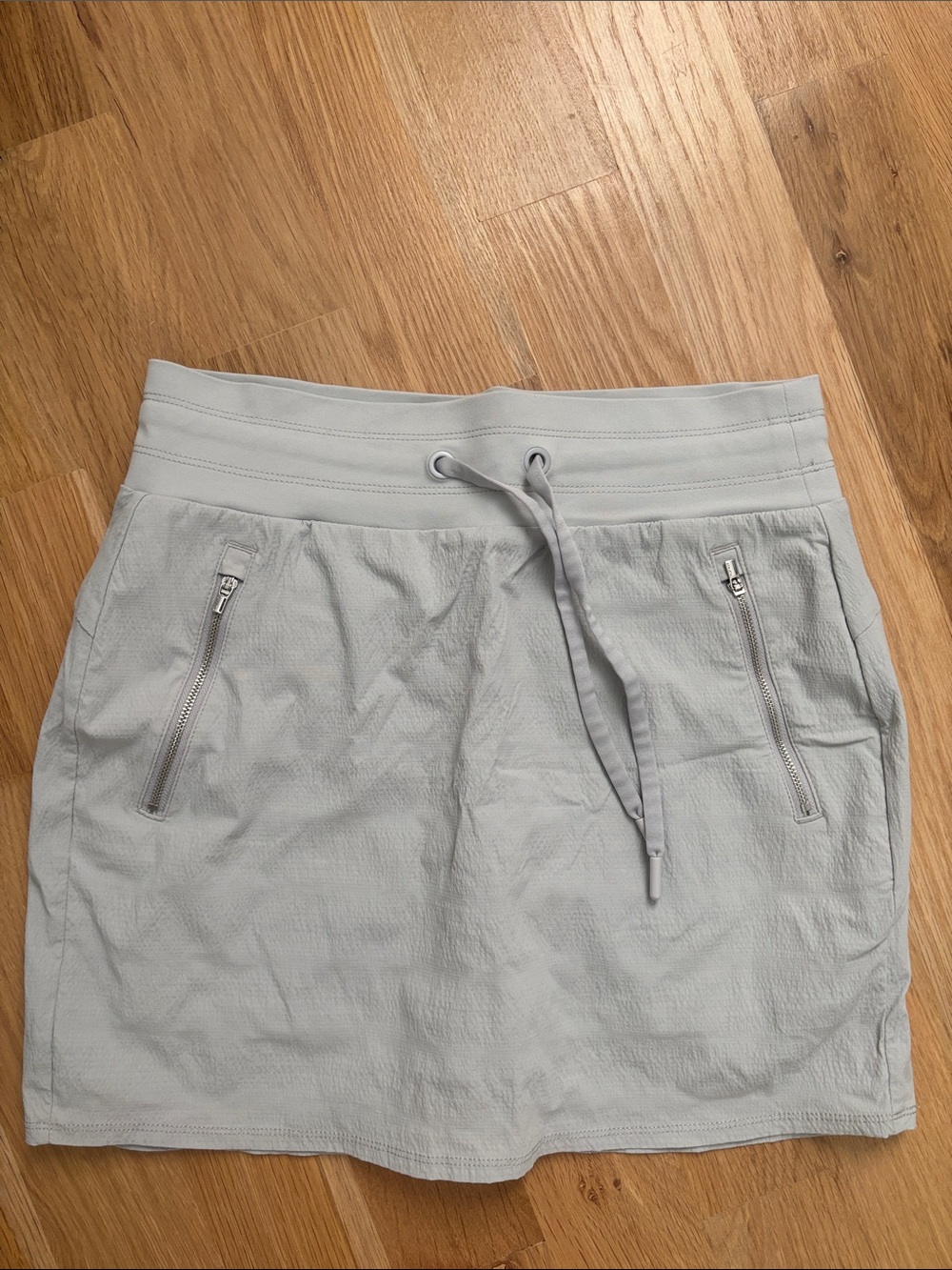 Light Gray Athletic Skort with Front Zip Pockets